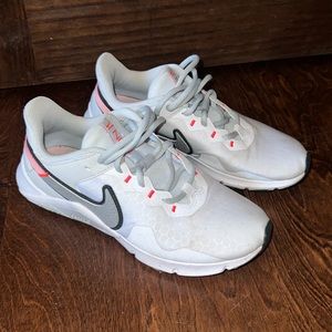 Nike Women’s Legend Essential Training Shoes